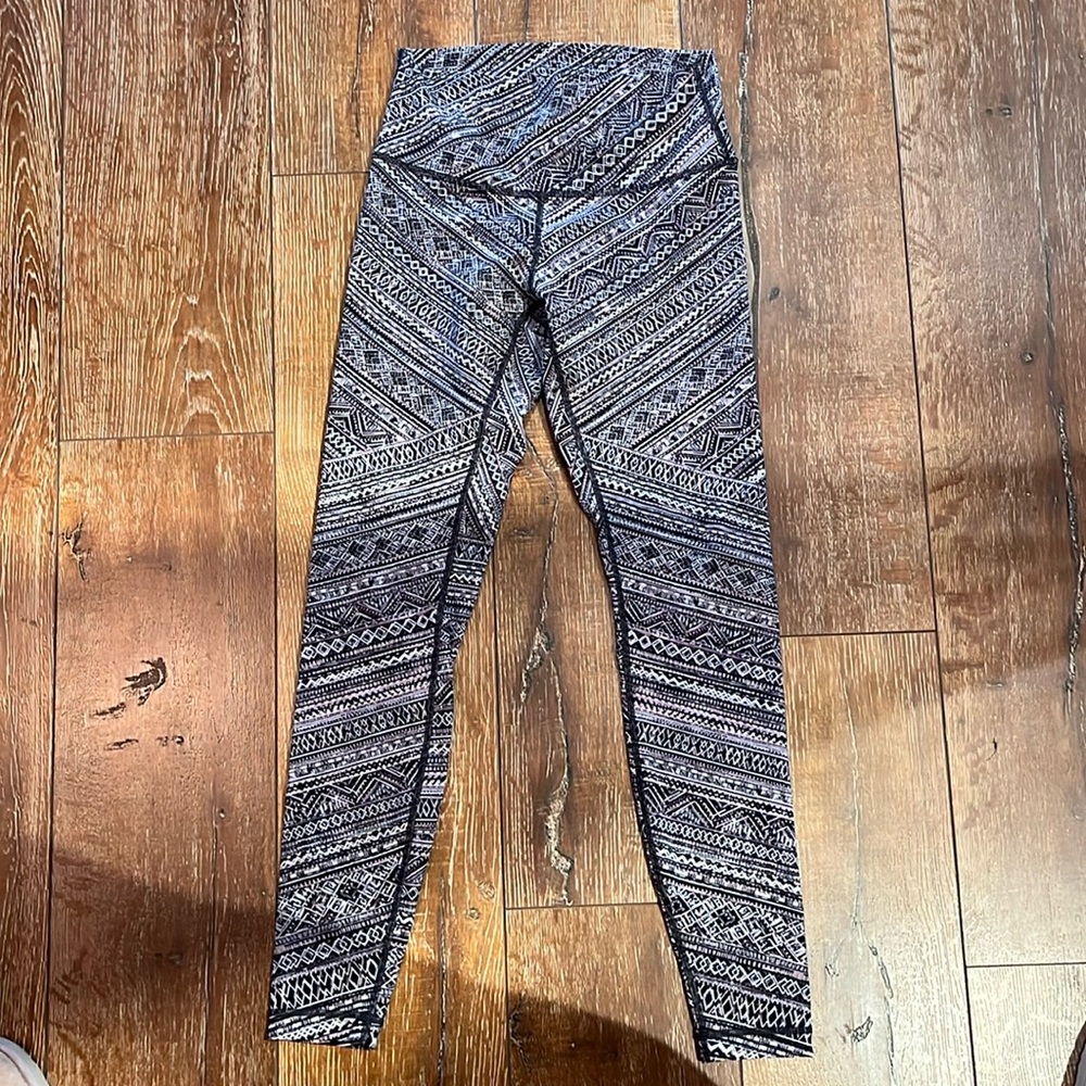 patterned lululemon leggings